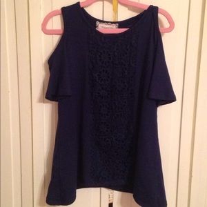 Navy blue flower print in the middle top